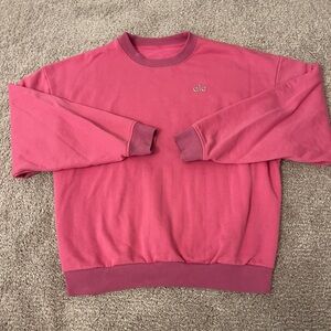 ALO Yoga Accolade Crewneck Hot Pink